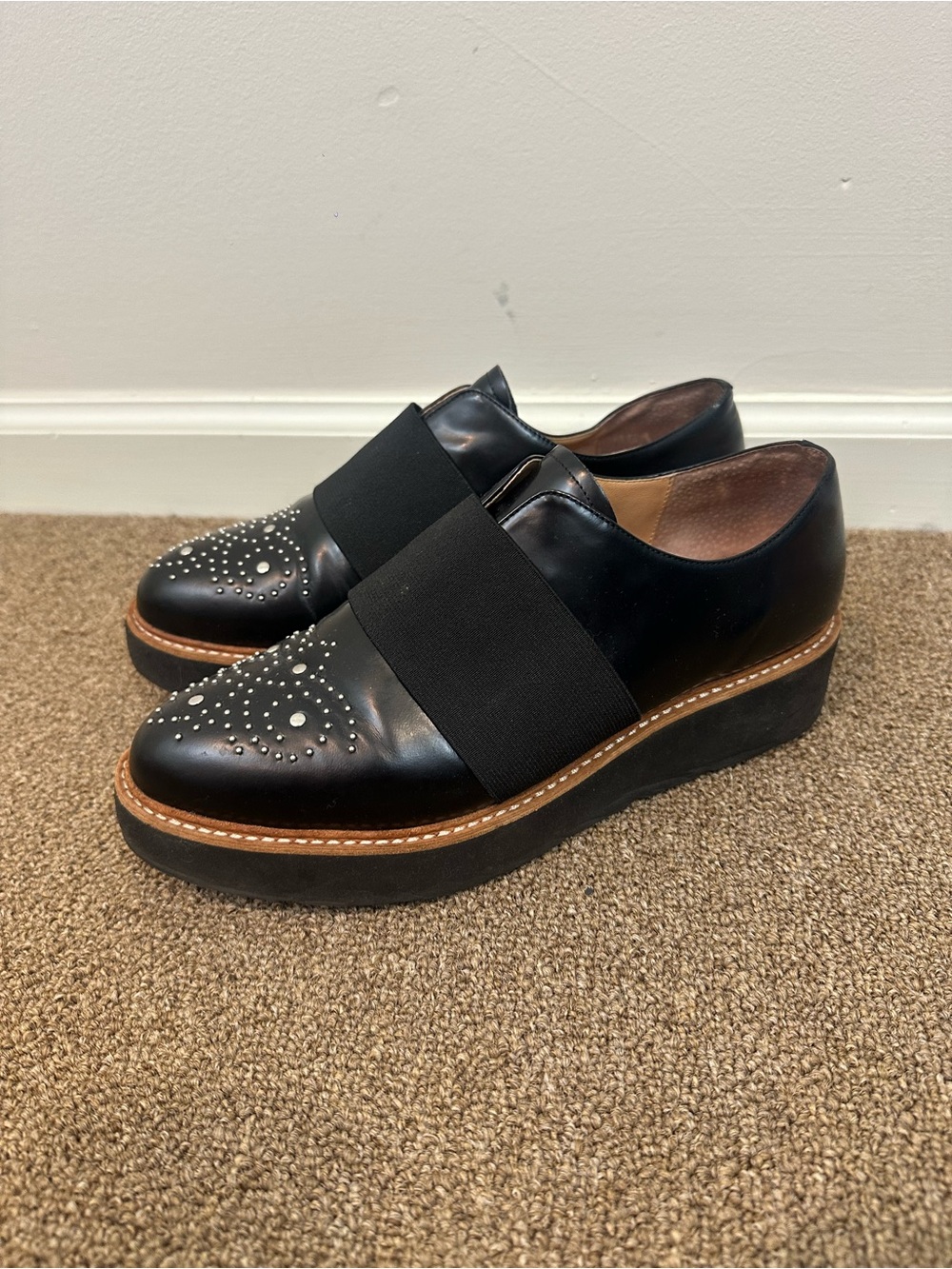 Linea Paolo Black Platform Slip-On Dress Shoes with Stud Detail Size 9.5
